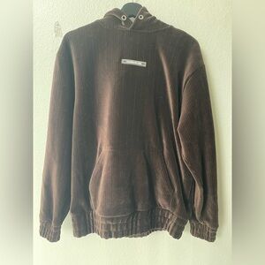 MANIERE DE VOIR Brown Corduroy Women’s Hoodie

Hoodie & Joggers